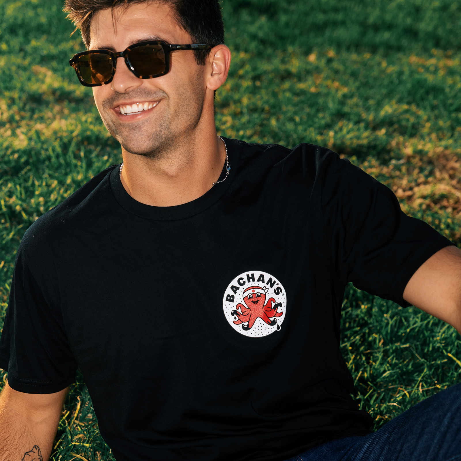 Knuckles Tee A5